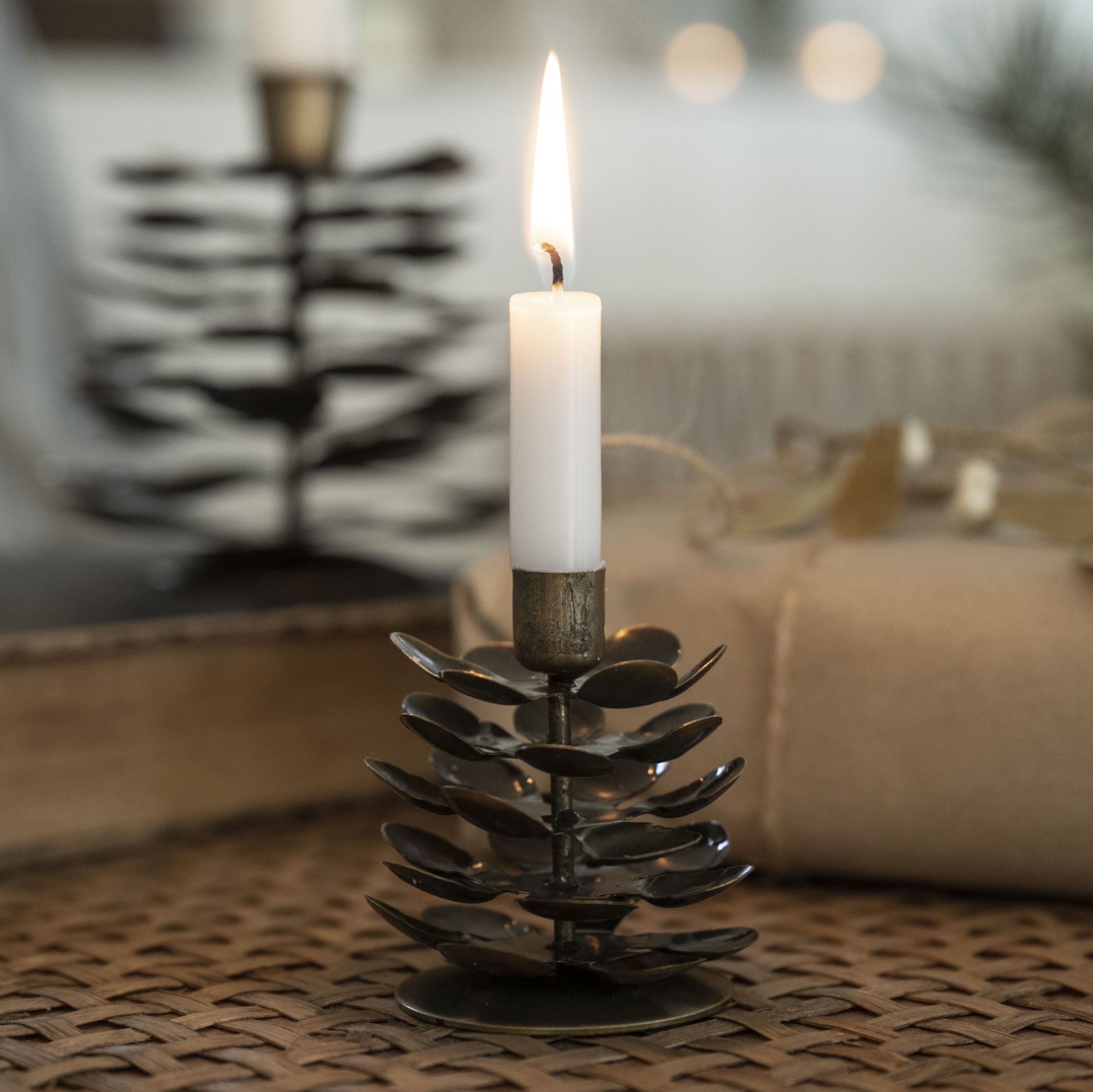 Kovový svícínek Cone Brass 6 cm