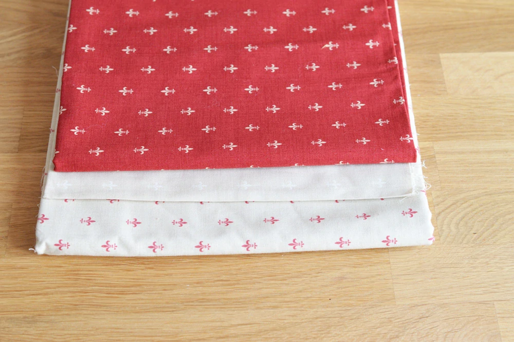 Bílá liie na béžové