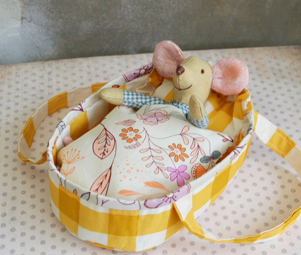 Myší korbička kostka (výška zvířátka 14 cm)